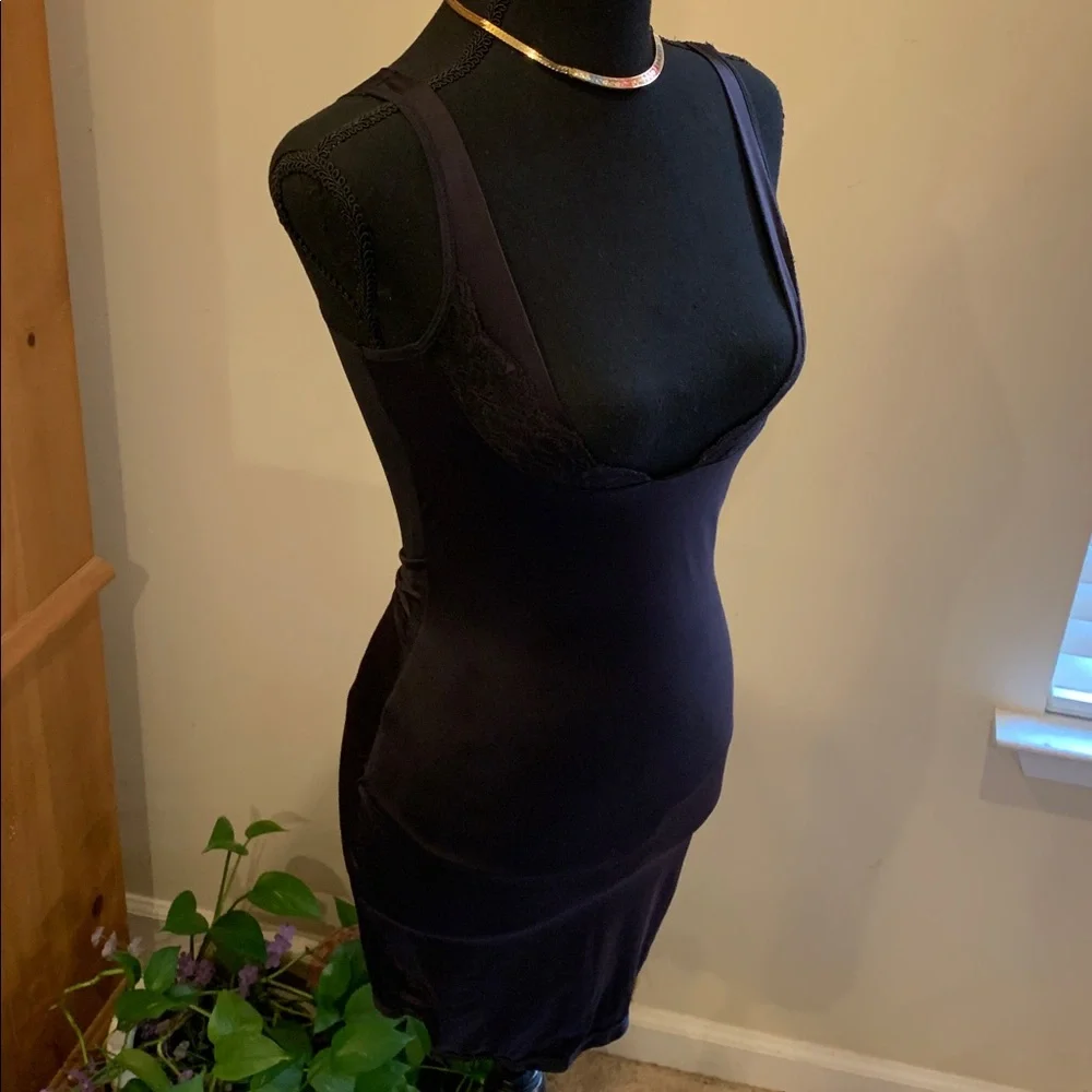 🌹Maidenform Black Lace Trim Dress Shapewear